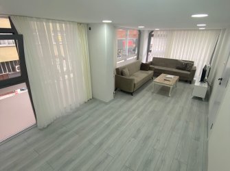 ÇARŞI İÇERİSİNDE 2+1 EŞYALI KİRALIK SIFIR TADİLATLI DAİRE